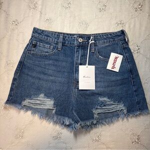 kan can medium wash distressed denim shorts – size 7/27 (nwt)